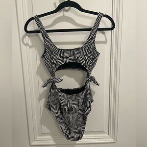 Dot textured one-piece cheeky swimsuit